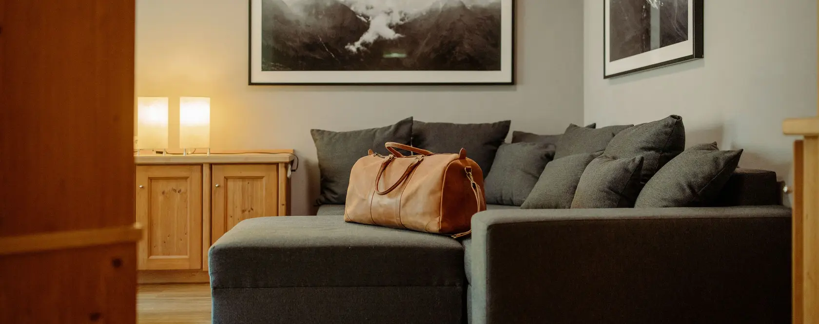 Sofa im Hotelzimmer Saalbach